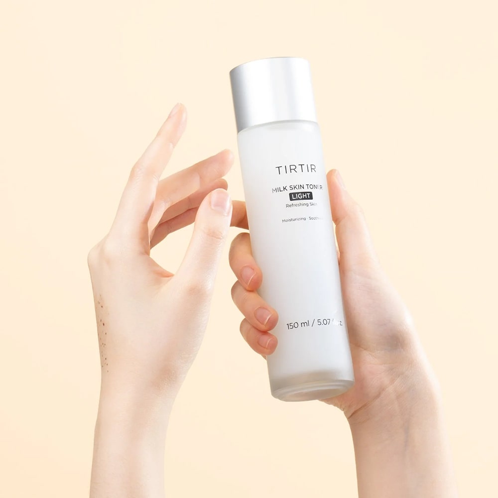 TIRTIR Milk Skin Toner Light